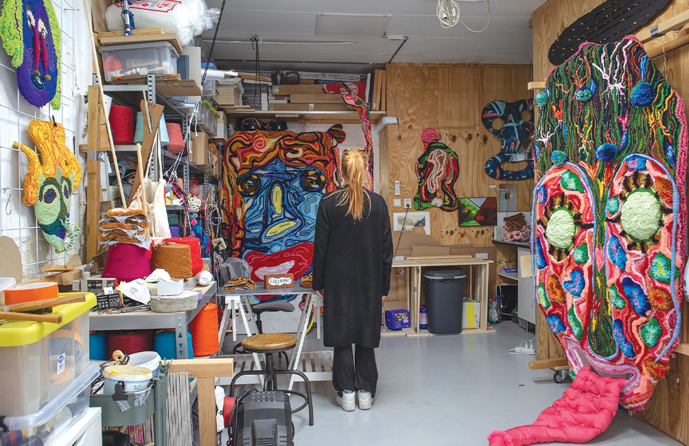 2025 Photography André Smits / project 'Artists in the World' / Greet Weitenberg In her studio